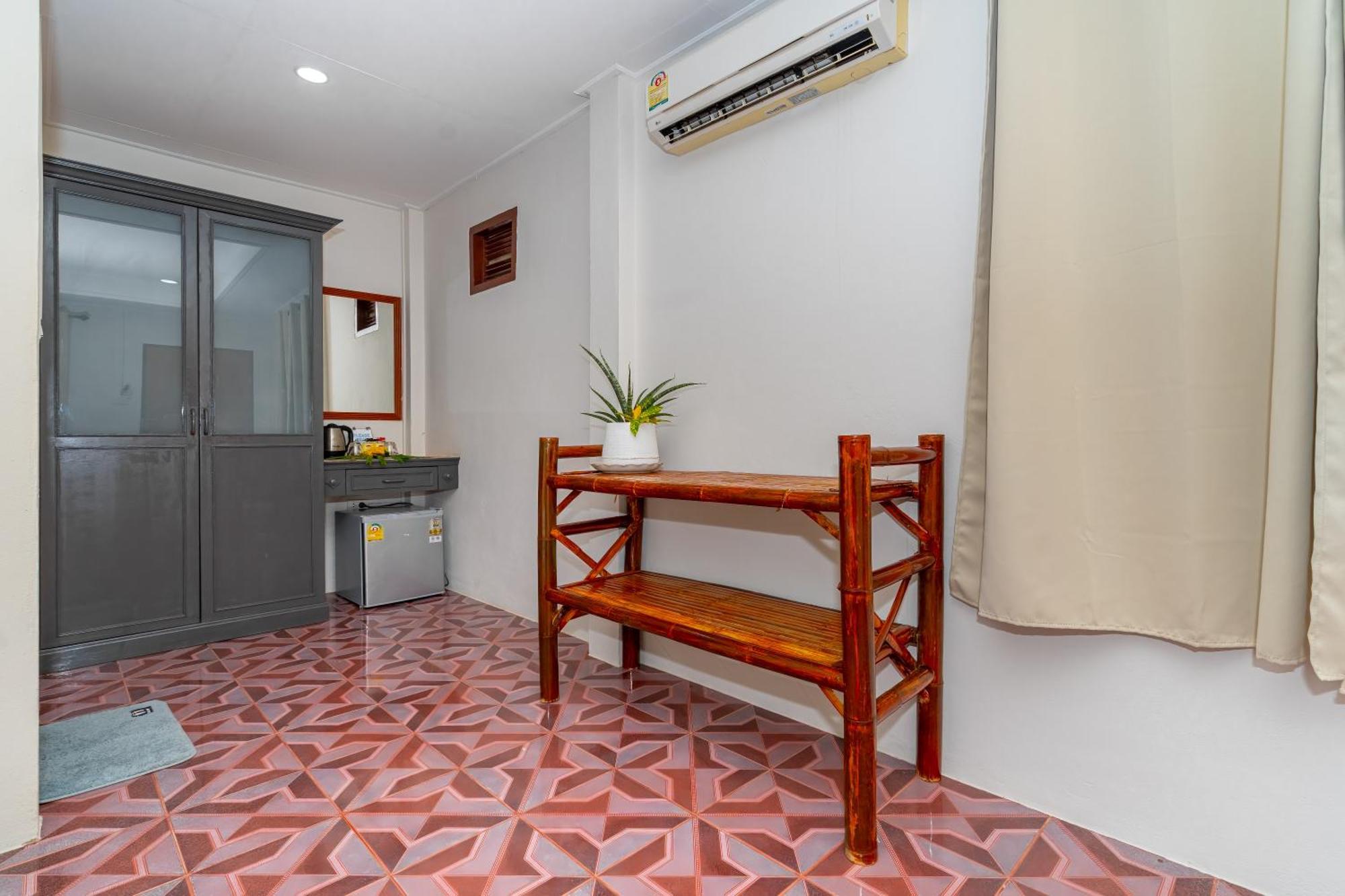 Lanta Beachfront Resort Ko Lanta Kültér fotó