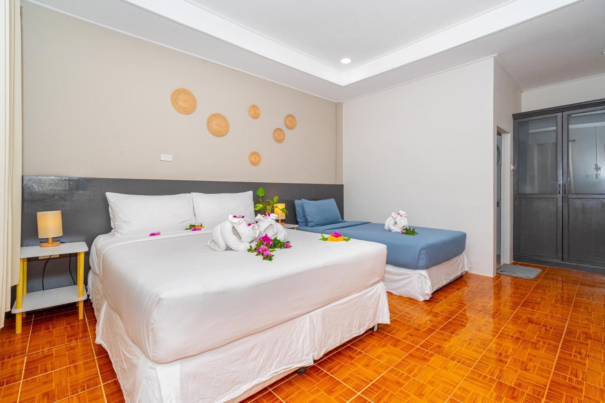 Lanta Beachfront Resort Ko Lanta Kültér fotó