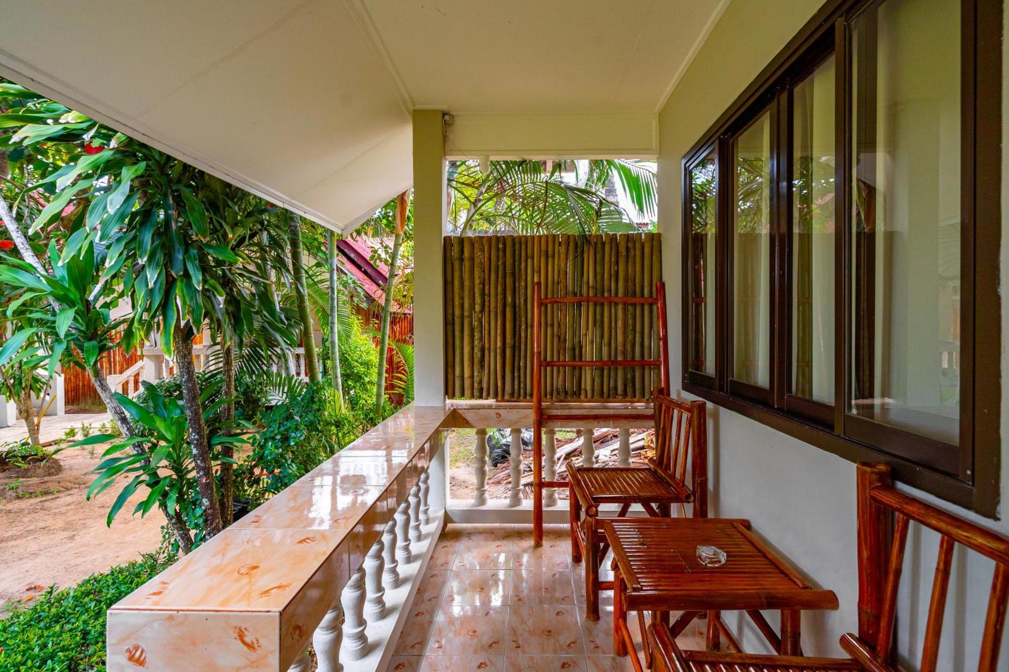 Lanta Beachfront Resort Ko Lanta Kültér fotó