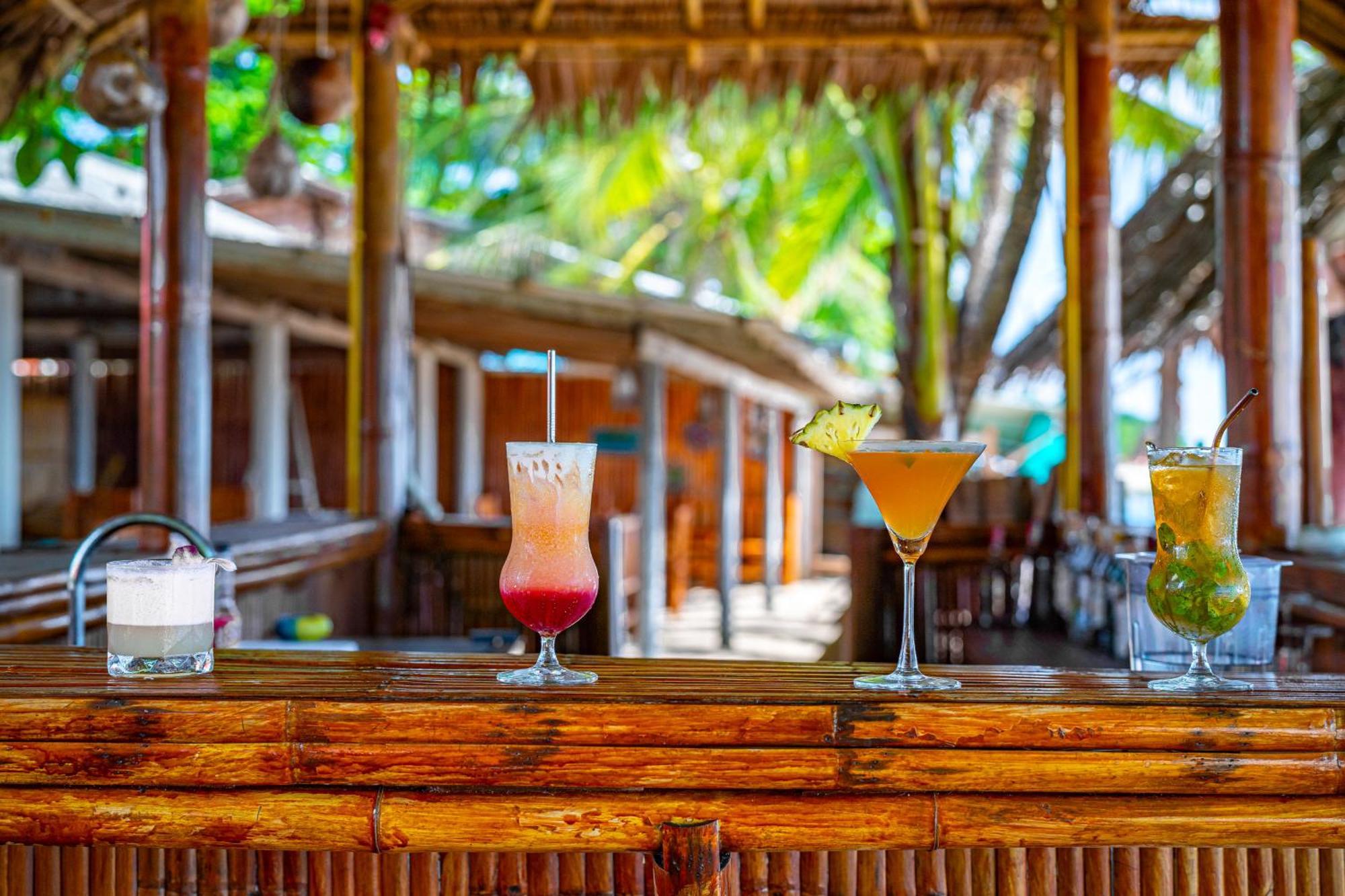 Lanta Beachfront Resort Ko Lanta Kültér fotó