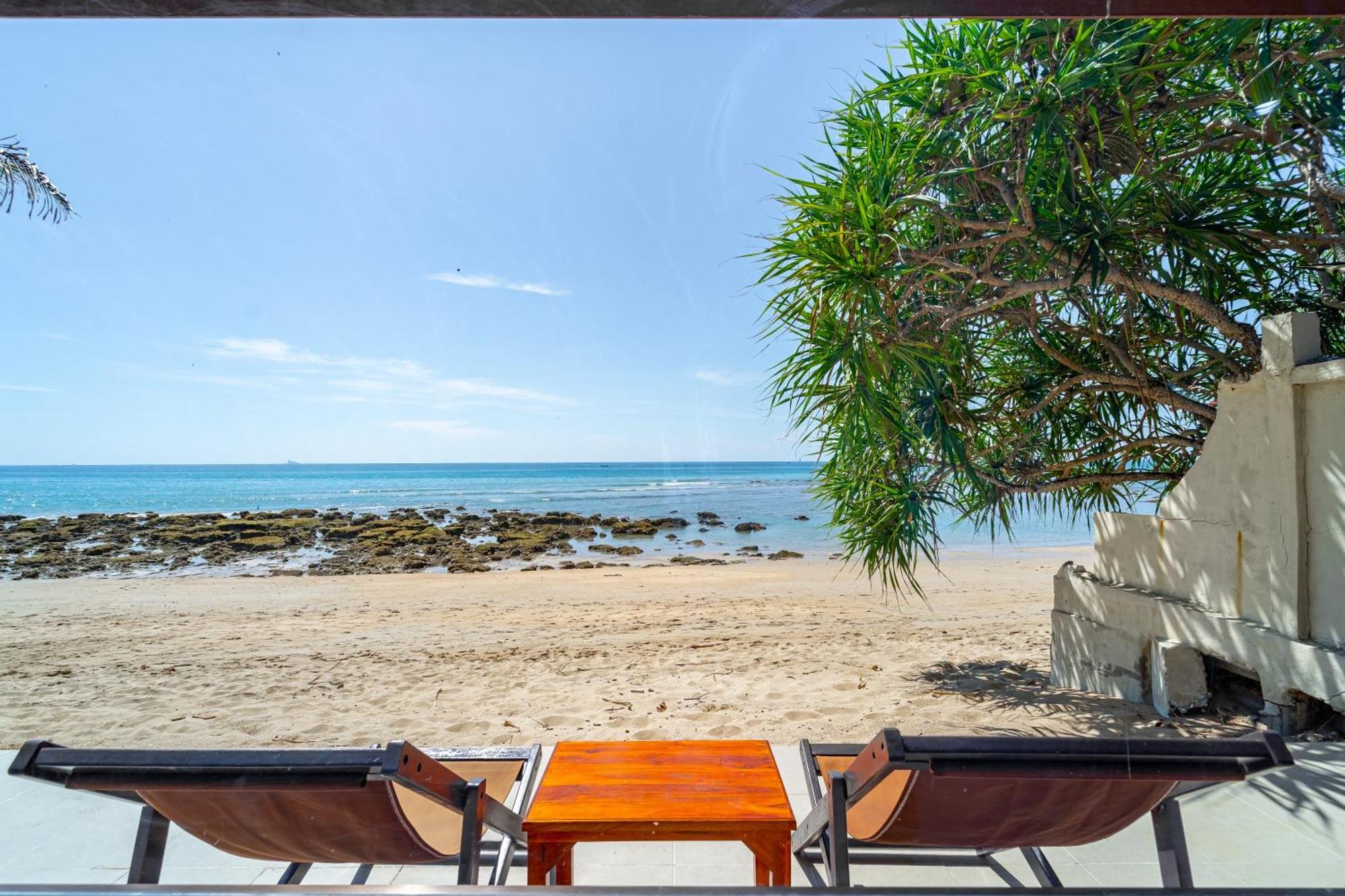 Lanta Beachfront Resort Ko Lanta Kültér fotó